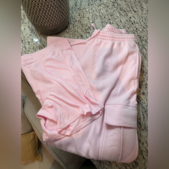 Skims Cotton Fleece Cargo Pants in Cherry Blossom Size Small - Picture 2 of 11
